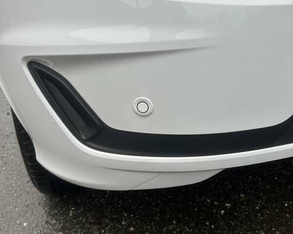 Белый Форд Фиеста, объемом двигателя 1.2 л и пробегом 43 тыс. км за 8300 $, фото 38 на Automoto.ua