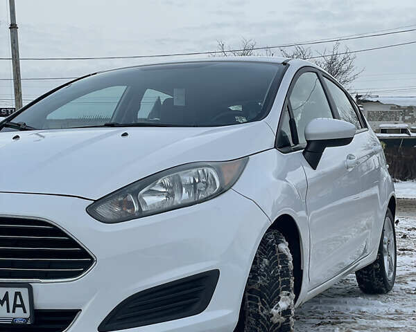 Белый Форд Фиеста, объемом двигателя 1.6 л и пробегом 81 тыс. км за 11200 $, фото 1 на Automoto.ua
