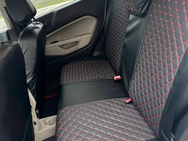 Белый Форд Фиеста, объемом двигателя 0 л и пробегом 55 тыс. км за 8800 $, фото 7 на Automoto.ua