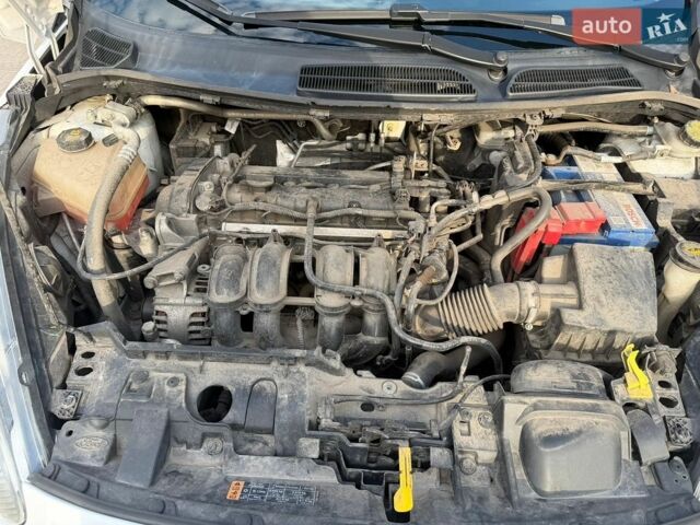 Білий Форд Фієста, об'ємом двигуна 1.6 л та пробігом 170 тис. км за 8700 $, фото 20 на Automoto.ua