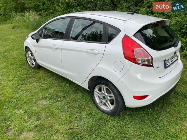 Белый Форд Фиеста, объемом двигателя 1.6 л и пробегом 68 тыс. км за 9000 $, фото 7 на Automoto.ua