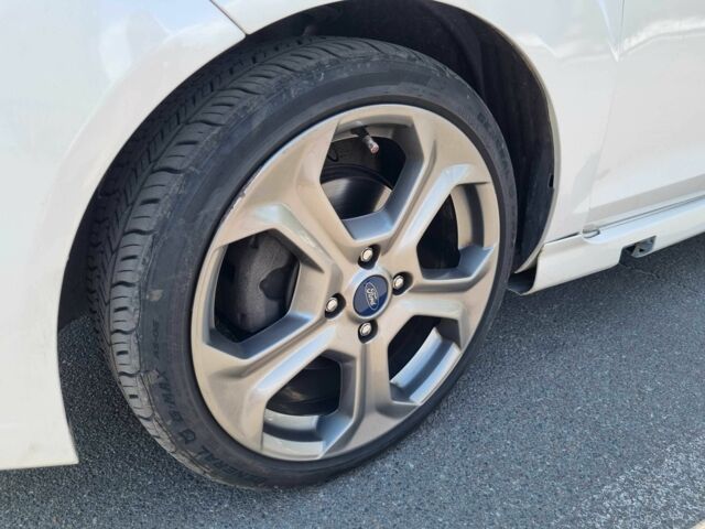 Білий Форд Фієста, об'ємом двигуна 1.6 л та пробігом 28 тис. км за 10700 $, фото 22 на Automoto.ua