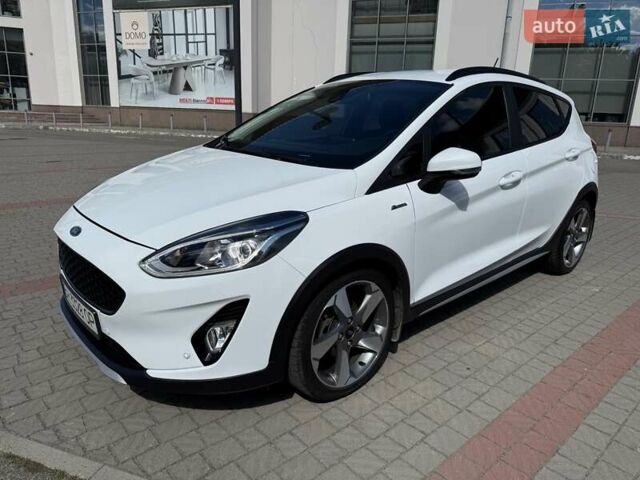 Білий Форд Фієста, об'ємом двигуна 1 л та пробігом 29 тис. км за 12900 $, фото 2 на Automoto.ua