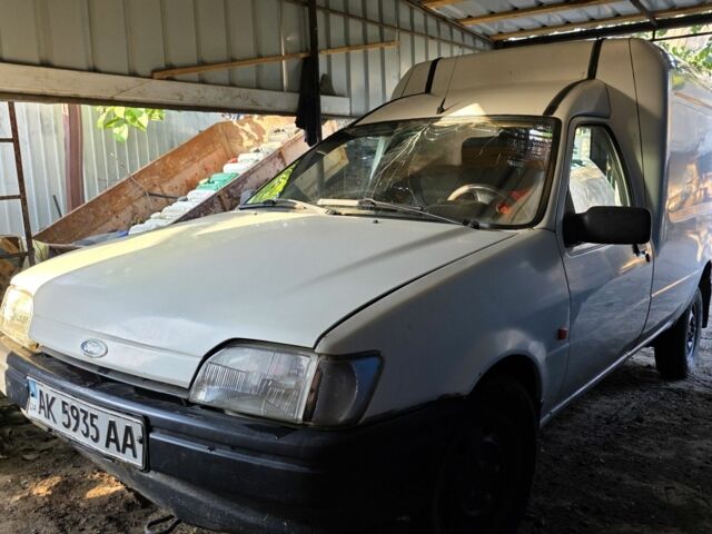 Белый Форд Фиеста, объемом двигателя 0 л и пробегом 340 тыс. км за 900 $, фото 8 на Automoto.ua