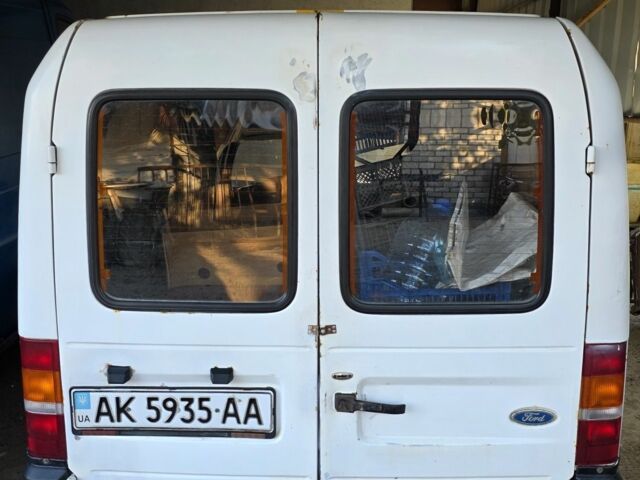 Белый Форд Фиеста, объемом двигателя 0 л и пробегом 340 тыс. км за 900 $, фото 2 на Automoto.ua