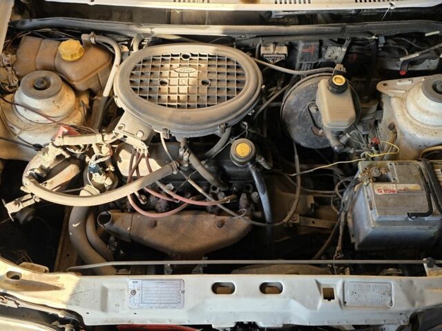 Белый Форд Фиеста, объемом двигателя 0 л и пробегом 340 тыс. км за 900 $, фото 4 на Automoto.ua