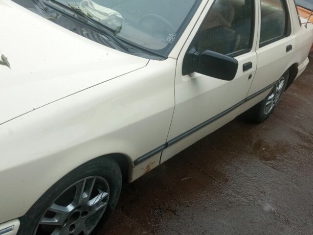 Белый Форд Фиеста, объемом двигателя 0 л и пробегом 190 тыс. км за 1439 $, фото 1 на Automoto.ua