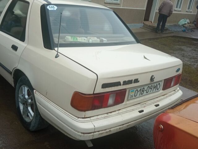 Белый Форд Фиеста, объемом двигателя 0 л и пробегом 190 тыс. км за 1439 $, фото 2 на Automoto.ua