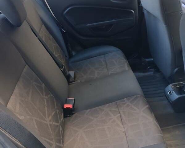 Білий Форд Фієста, об'ємом двигуна 1.6 л та пробігом 155 тис. км за 6100 $, фото 13 на Automoto.ua