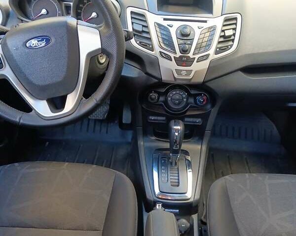 Білий Форд Фієста, об'ємом двигуна 1.6 л та пробігом 155 тис. км за 6100 $, фото 16 на Automoto.ua