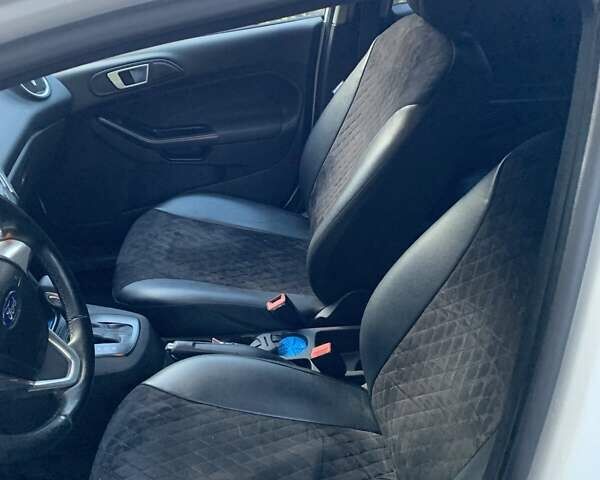 Белый Форд Фиеста, объемом двигателя 1 л и пробегом 139 тыс. км за 6200 $, фото 9 на Automoto.ua