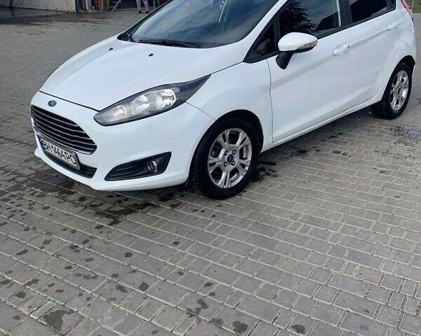 Белый Форд Фиеста, объемом двигателя 1 л и пробегом 139 тыс. км за 6200 $, фото 5 на Automoto.ua