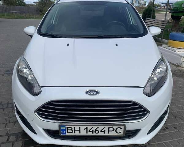 Белый Форд Фиеста, объемом двигателя 1 л и пробегом 139 тыс. км за 6200 $, фото 2 на Automoto.ua
