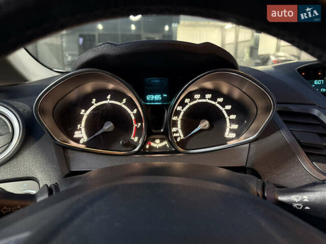 Білий Форд Фієста, об'ємом двигуна 1 л та пробігом 123 тис. км за 6100 $, фото 10 на Automoto.ua