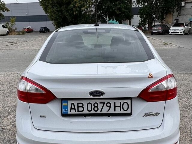 Білий Форд Фієста, об'ємом двигуна 1.6 л та пробігом 190 тис. км за 6400 $, фото 4 на Automoto.ua