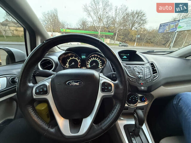 Белый Форд Фиеста, объемом двигателя 1.6 л и пробегом 123 тыс. км за 7400 $, фото 2 на Automoto.ua