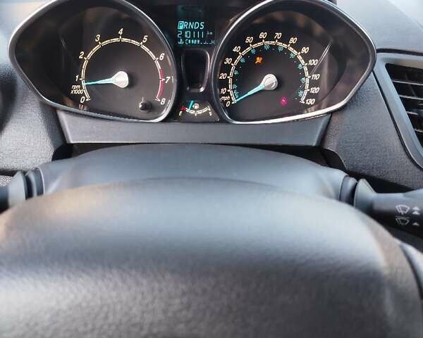 Белый Форд Фиеста, объемом двигателя 1.6 л и пробегом 212 тыс. км за 7299 $, фото 2 на Automoto.ua