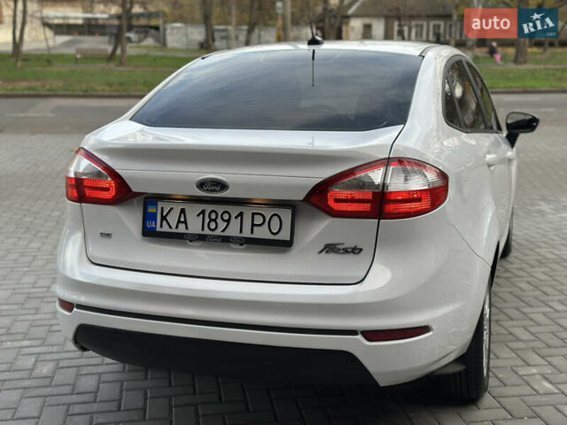 Белый Форд Фиеста, объемом двигателя 1.6 л и пробегом 177 тыс. км за 7500 $, фото 10 на Automoto.ua