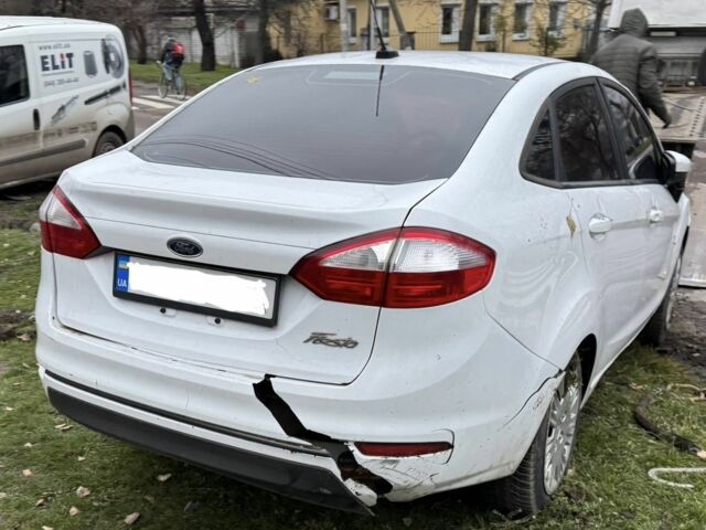 Белый Форд Фиеста, объемом двигателя 1.6 л и пробегом 140 тыс. км за 2800 $, фото 1 на Automoto.ua