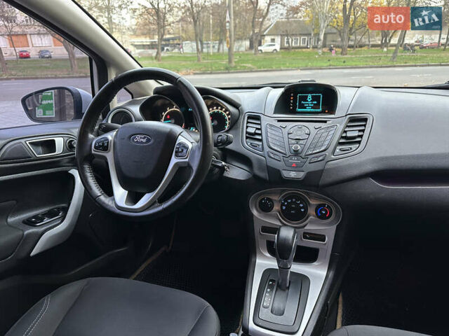 Белый Форд Фиеста, объемом двигателя 1.6 л и пробегом 177 тыс. км за 7500 $, фото 15 на Automoto.ua