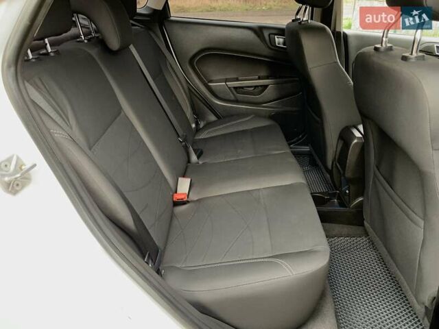 Білий Форд Фієста, об'ємом двигуна 1.6 л та пробігом 169 тис. км за 7555 $, фото 29 на Automoto.ua