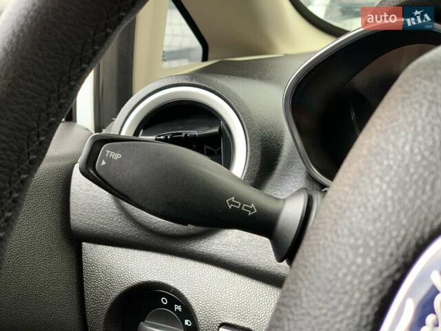 Білий Форд Фієста, об'ємом двигуна 1.6 л та пробігом 169 тис. км за 7555 $, фото 43 на Automoto.ua