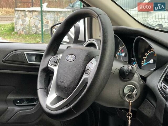 Білий Форд Фієста, об'ємом двигуна 1.6 л та пробігом 169 тис. км за 7555 $, фото 32 на Automoto.ua