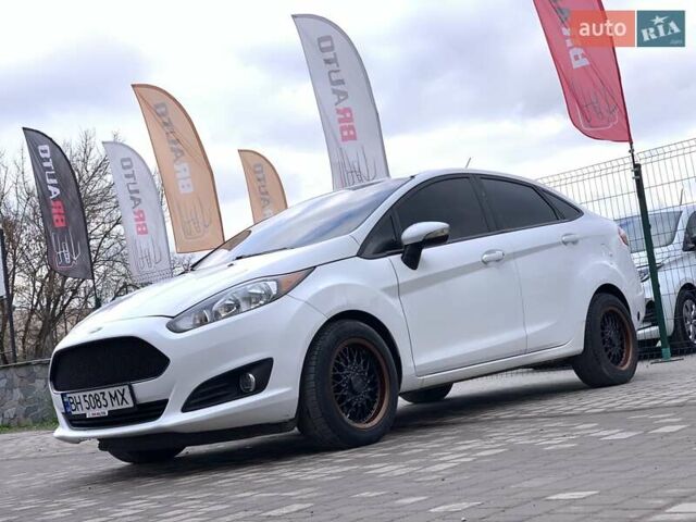 Білий Форд Фієста, об'ємом двигуна 1.6 л та пробігом 169 тис. км за 7555 $, фото 1 на Automoto.ua