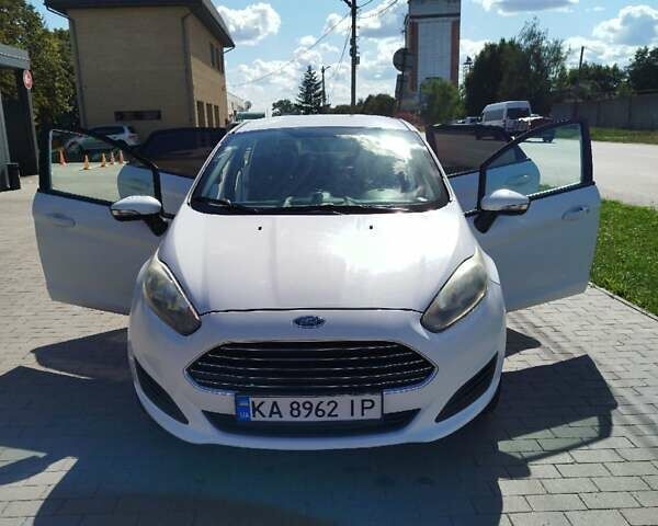 Белый Форд Фиеста, объемом двигателя 1.6 л и пробегом 212 тыс. км за 7299 $, фото 6 на Automoto.ua