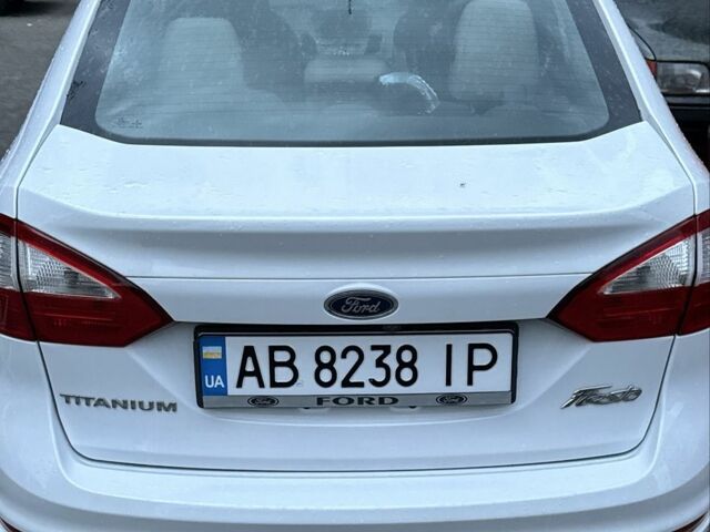 Белый Форд Фиеста, объемом двигателя 1.6 л и пробегом 130 тыс. км за 9000 $, фото 3 на Automoto.ua