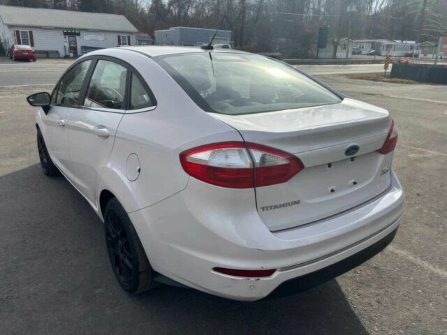 Белый Форд Фиеста, объемом двигателя 1.6 л и пробегом 76 тыс. км за 2000 $, фото 3 на Automoto.ua