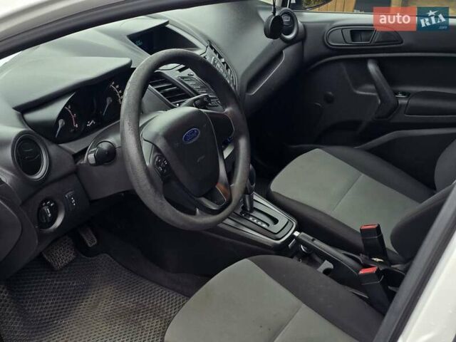 Белый Форд Фиеста, объемом двигателя 1.6 л и пробегом 114 тыс. км за 6999 $, фото 19 на Automoto.ua