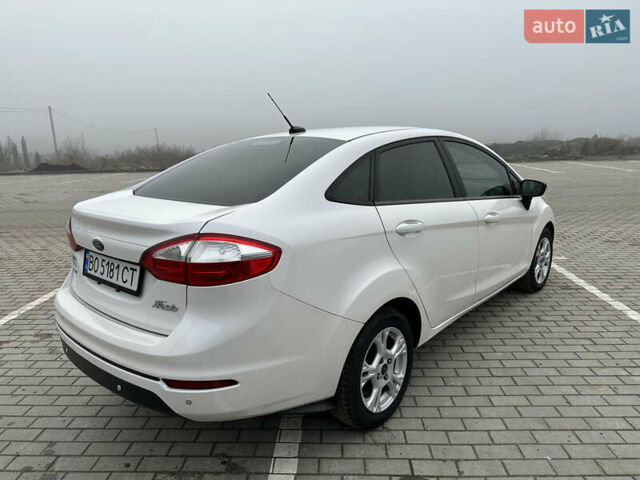 Белый Форд Фиеста, объемом двигателя 1.6 л и пробегом 160 тыс. км за 8000 $, фото 5 на Automoto.ua