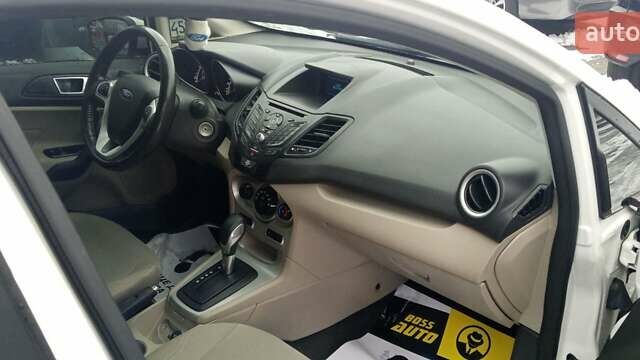 Білий Форд Фієста, об'ємом двигуна 1.6 л та пробігом 140 тис. км за 8000 $, фото 21 на Automoto.ua