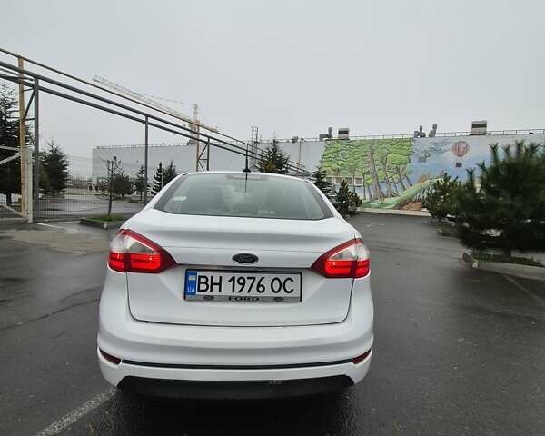 Белый Форд Фиеста, объемом двигателя 1.6 л и пробегом 132 тыс. км за 5000 $, фото 10 на Automoto.ua