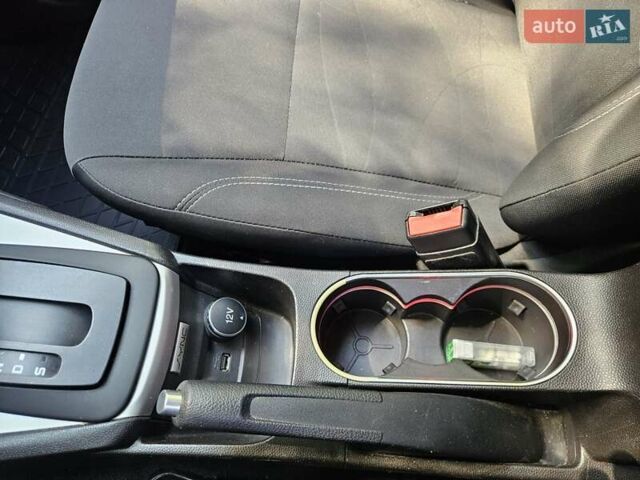 Белый Форд Фиеста, объемом двигателя 1.6 л и пробегом 115 тыс. км за 8700 $, фото 18 на Automoto.ua