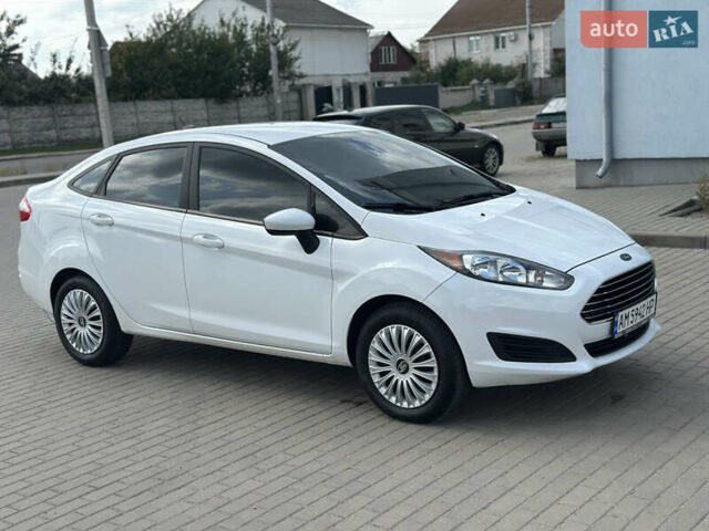 Білий Форд Фієста, об'ємом двигуна 1.6 л та пробігом 186 тис. км за 7850 $, фото 8 на Automoto.ua