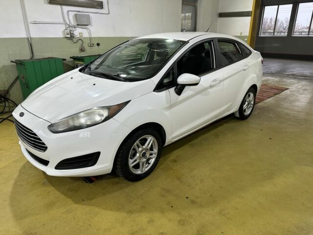 Белый Форд Фиеста, объемом двигателя 0 л и пробегом 114 тыс. км за 8600 $, фото 2 на Automoto.ua