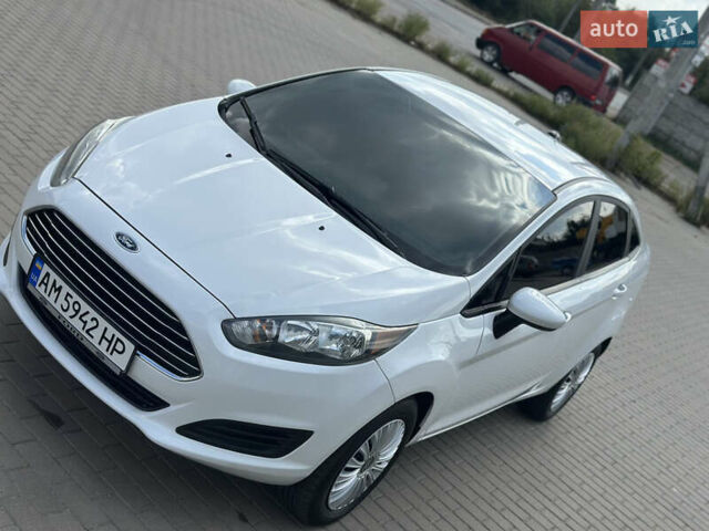 Білий Форд Фієста, об'ємом двигуна 1.6 л та пробігом 186 тис. км за 7850 $, фото 11 на Automoto.ua