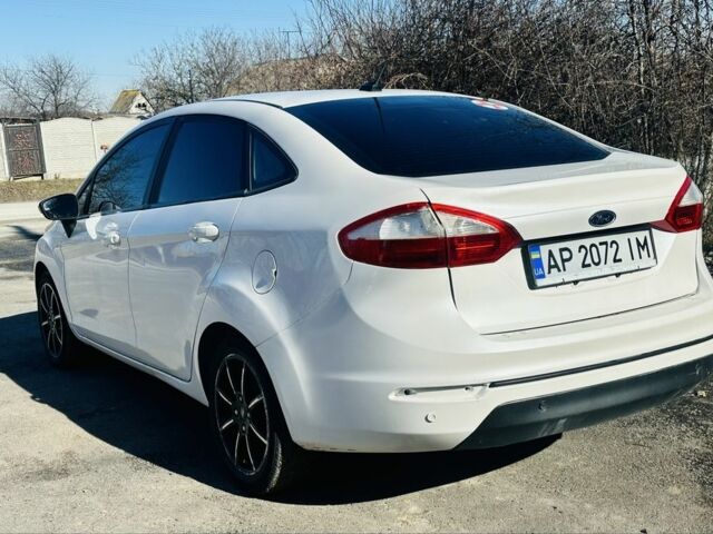 Білий Форд Фієста, об'ємом двигуна 1.6 л та пробігом 60 тис. км за 6800 $, фото 1 на Automoto.ua