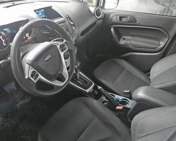 Белый Форд Фиеста, объемом двигателя 1.6 л и пробегом 144 тыс. км за 8500 $, фото 11 на Automoto.ua