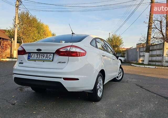 Белый Форд Фиеста, объемом двигателя 1.6 л и пробегом 143 тыс. км за 7300 $, фото 13 на Automoto.ua
