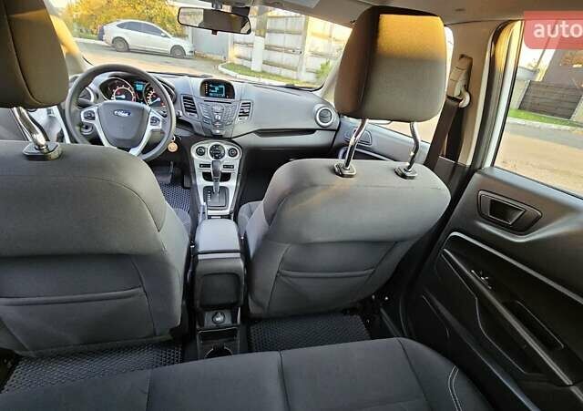 Белый Форд Фиеста, объемом двигателя 1.6 л и пробегом 143 тыс. км за 7300 $, фото 9 на Automoto.ua