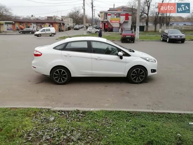 Білий Форд Фієста, об'ємом двигуна 1.6 л та пробігом 102 тис. км за 8600 $, фото 5 на Automoto.ua