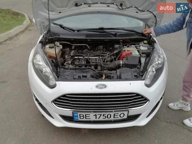 Білий Форд Фієста, об'ємом двигуна 1.6 л та пробігом 102 тис. км за 8600 $, фото 14 на Automoto.ua
