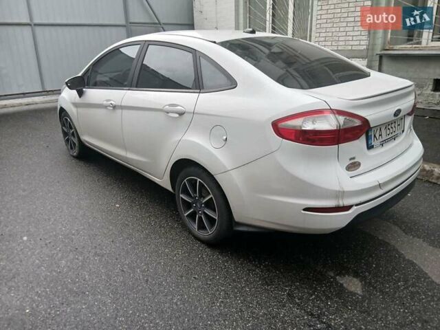 Белый Форд Фиеста, объемом двигателя 1.6 л и пробегом 78 тыс. км за 8000 $, фото 9 на Automoto.ua