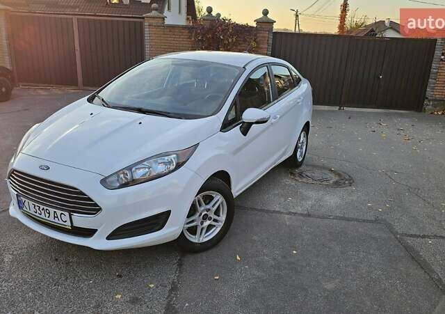 Белый Форд Фиеста, объемом двигателя 1.6 л и пробегом 143 тыс. км за 7300 $, фото 18 на Automoto.ua