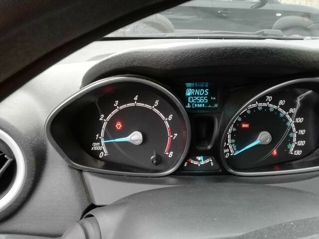 Белый Форд Фиеста, объемом двигателя 1.6 л и пробегом 102 тыс. км за 8600 $, фото 10 на Automoto.ua