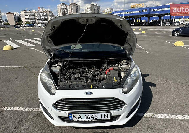Белый Форд Фиеста, объемом двигателя 1.6 л и пробегом 224 тыс. км за 7000 $, фото 20 на Automoto.ua