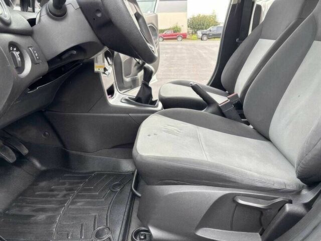 Белый Форд Фиеста, объемом двигателя 1.6 л и пробегом 50 тыс. км за 5550 $, фото 8 на Automoto.ua